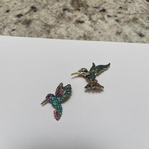 Lot Of 2 Brooch Pins Gold Tone / Hummingbird Birds - Enamel / Rhinestone - Picture 2 of 9